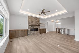 Frey Homes por Frey Homes en Cedar Rapids Iowa