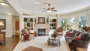 Harcrest Homes LLC por Harcrest Homes LLC en Atlanta Georgia