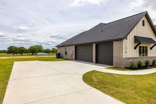 Prairie Winds Estates por Ashlyn Homes, Inc en Fort Worth Texas