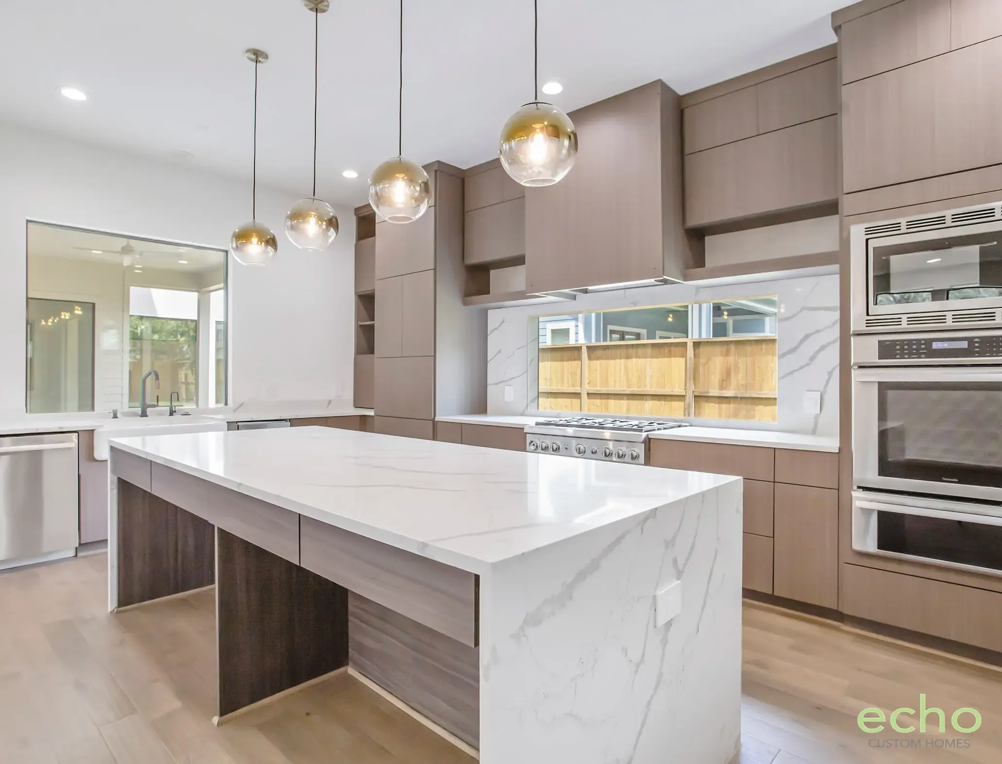 casa en Echo Custom Homes por Echo Custom Homes