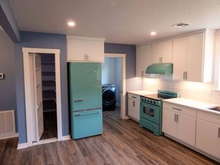 Hill Country Classics Custom Homes por Hill Country Classics Custom Homes en San Antonio Texas