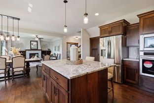 Sapphire Lakes por Eternity Homes en Minneapolis-St. Paul Minnesota