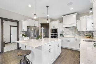 Doolin Heights por Eternity Homes en Minneapolis-St. Paul Minnesota