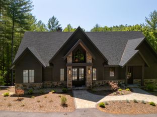 Lake James Custom Homes, LLC por Lake James Custom Homes, LLC en Asheville North Carolina