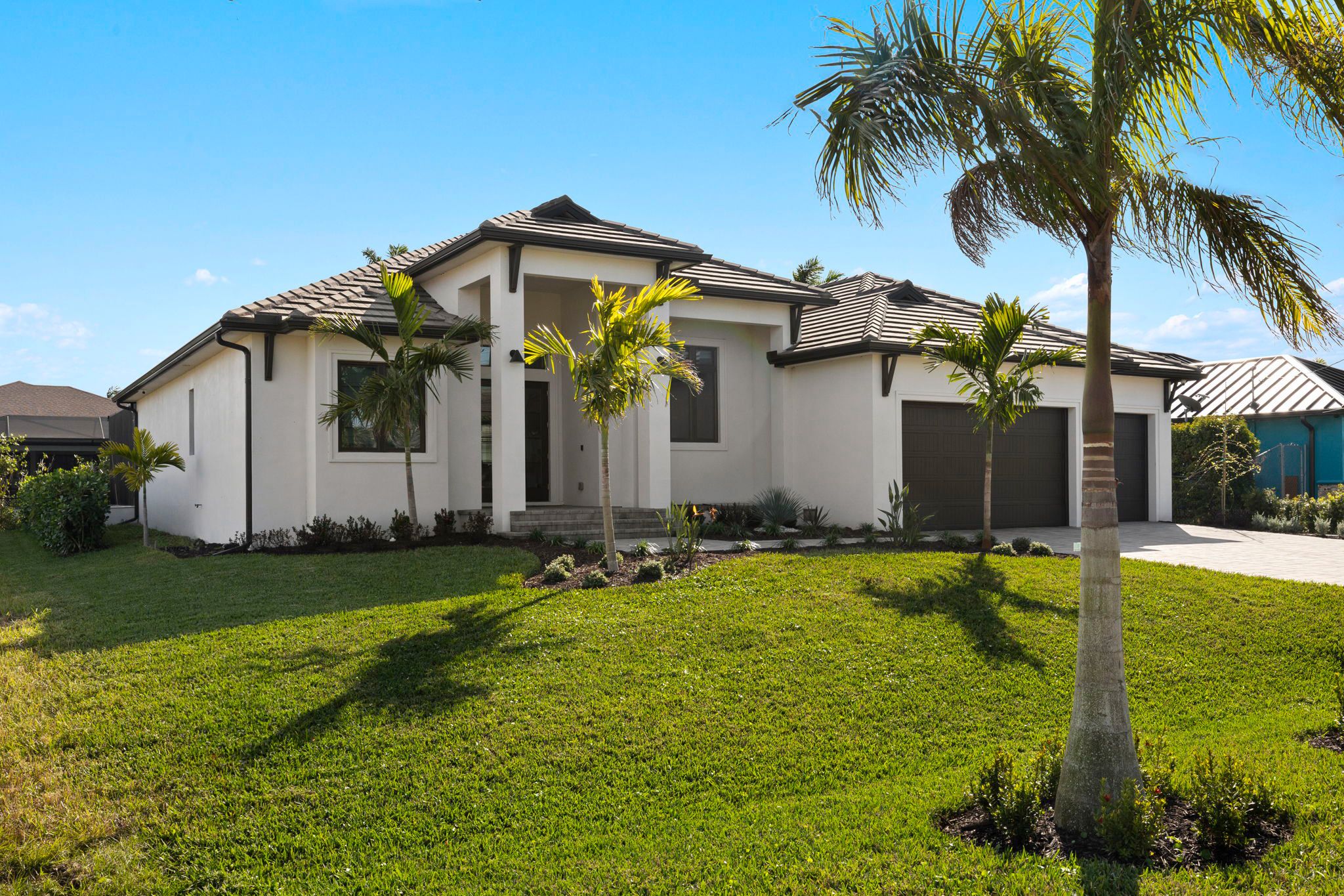 casa en Ramos Builders, Inc. por Ramos Builders, Inc.