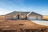 casa en Town Square por B&M Amarillo Homes