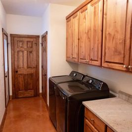 Hill Country Classics Custom Homes por Hill Country Classics Custom Homes en San Antonio Texas