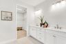 casa en Find Your Home por Sunrise Homes, Inc