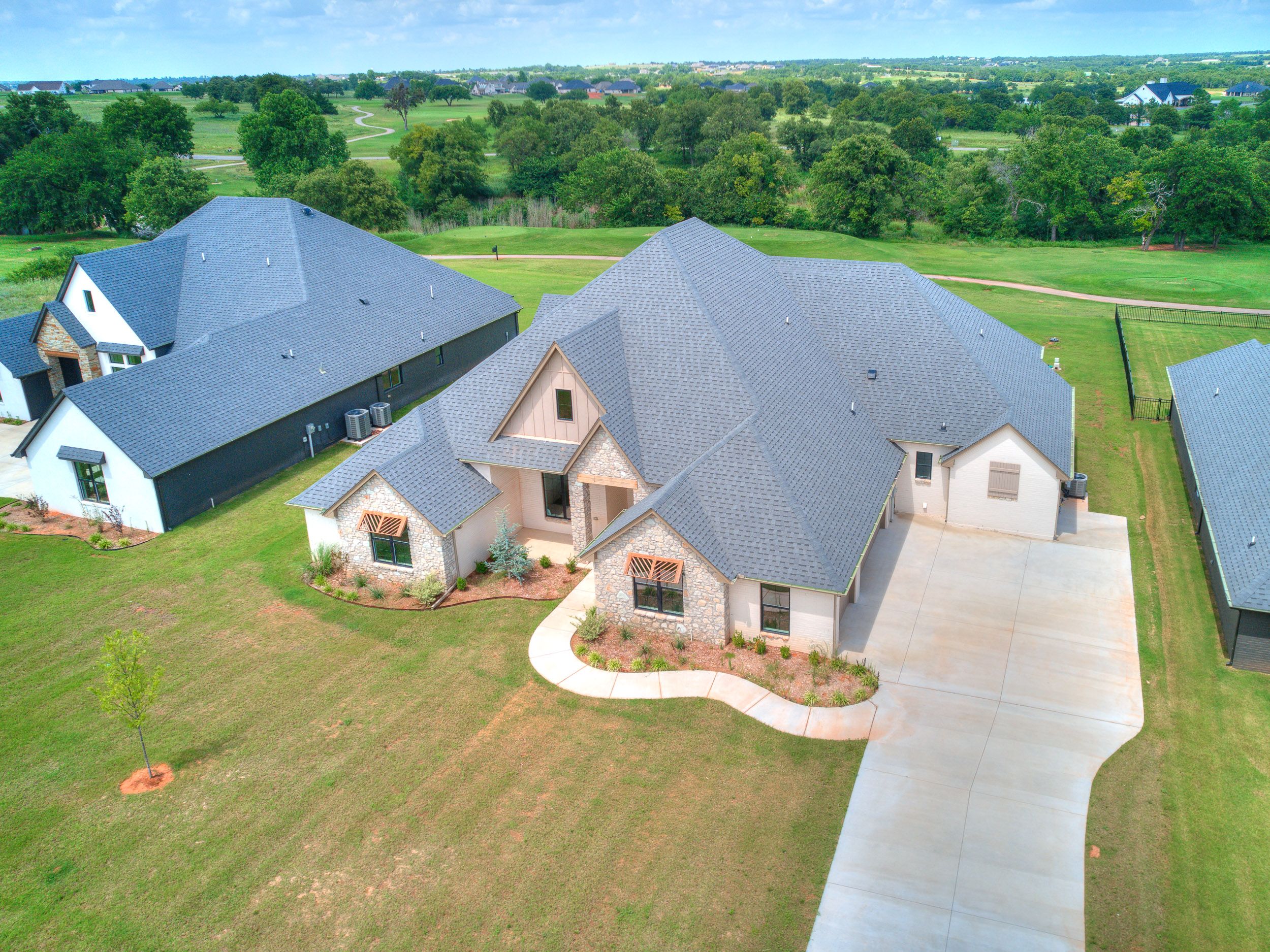 2263 Winter Creek Blvd Manchester Green. Norman, OK 73069