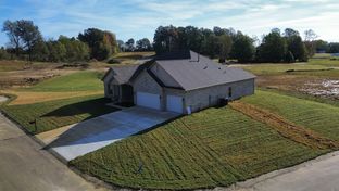 Ripleyjohnston's Place por D&D Custom Homes en Jackson Tennessee