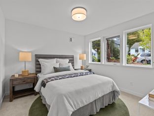 Crown Hill por Mirra Homes, LLC en Seattle-Bellevue Washington