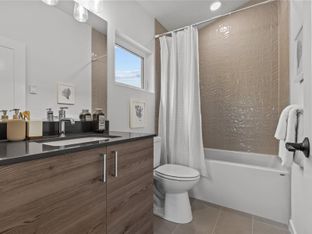 Crown Hill por Mirra Homes, LLC en Seattle-Bellevue Washington