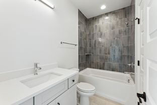 The Reserve At Seven Points por Frank Batson Homes en Nashville Tennessee
