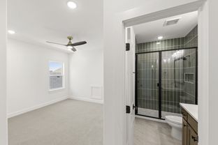 Mustang Lakes por Tradition Homes en Dallas Texas