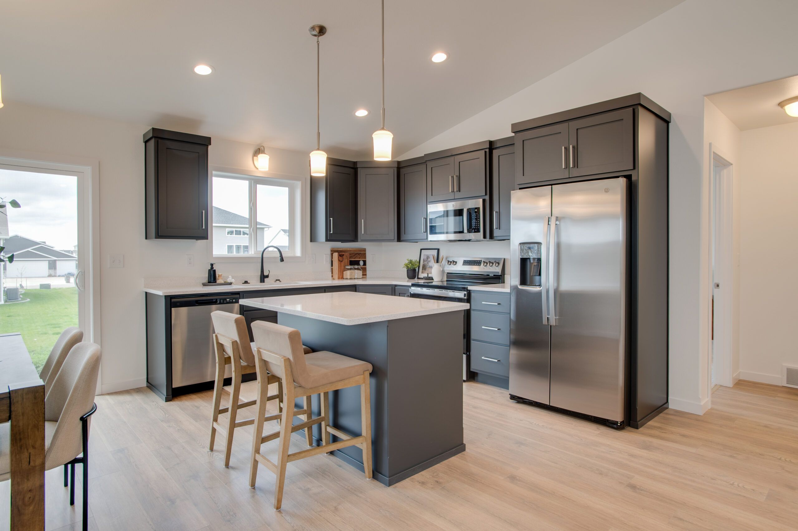 3843 19 Th St S Moorhead. Moorhead, MN 56560