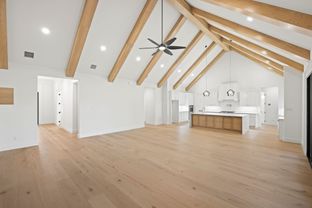 Bel Grand Estates por Ashlyn Homes, Inc en Fort Worth Texas