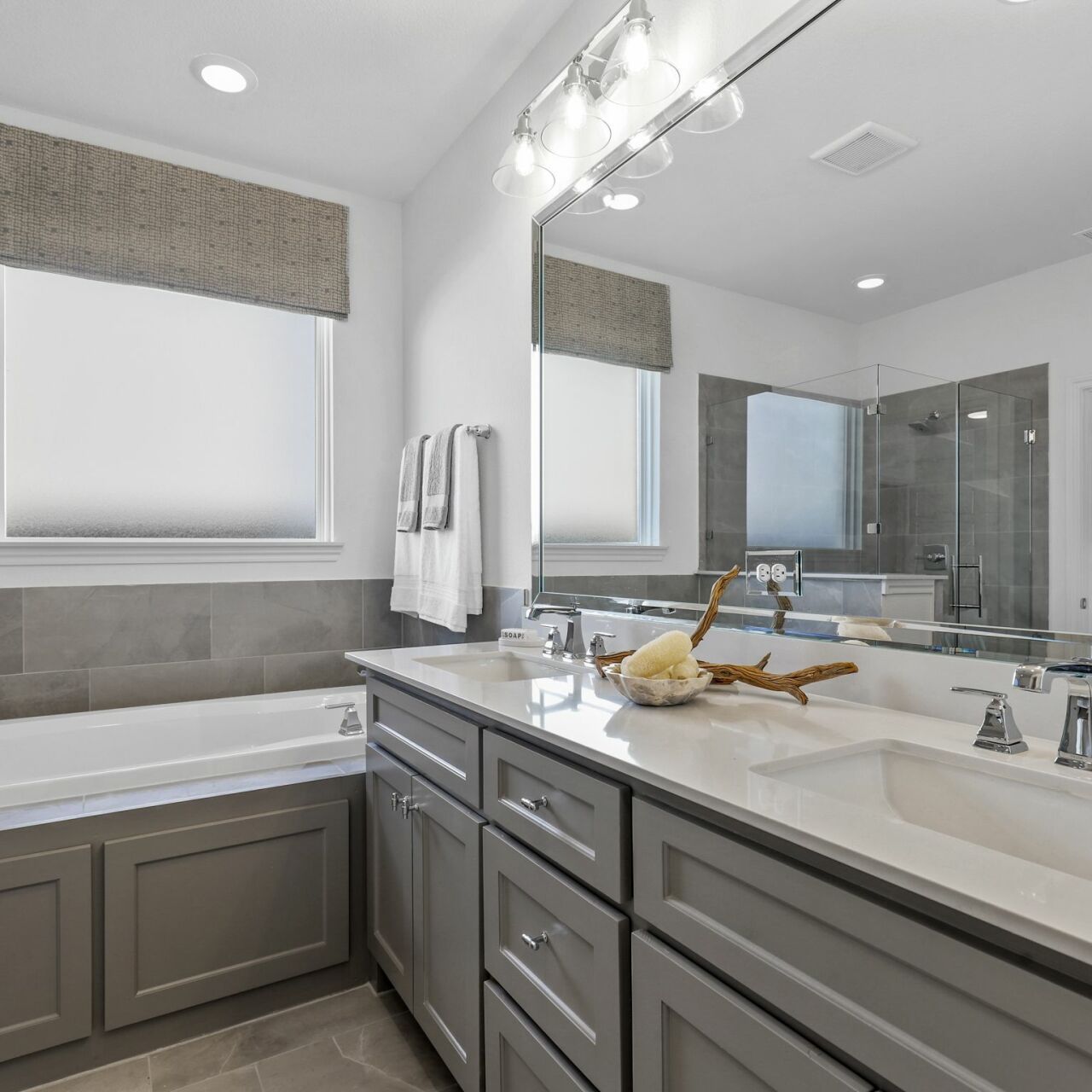 Custom Homes For Sale IN Fort Worth por Village Homes en Fort Worth Texas