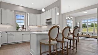 The Glen At Pewaukee Lake por Cornerstone Development en Milwaukee-Waukesha Wisconsin