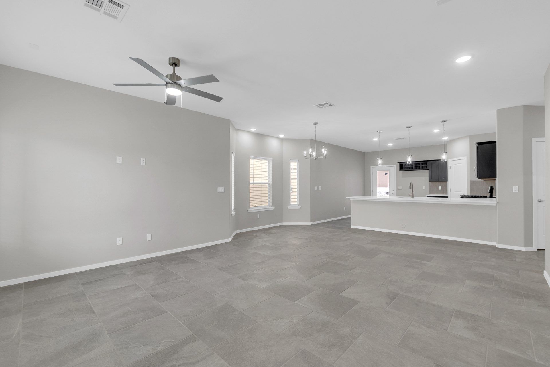 casa en East Side por BIC Homes LLC