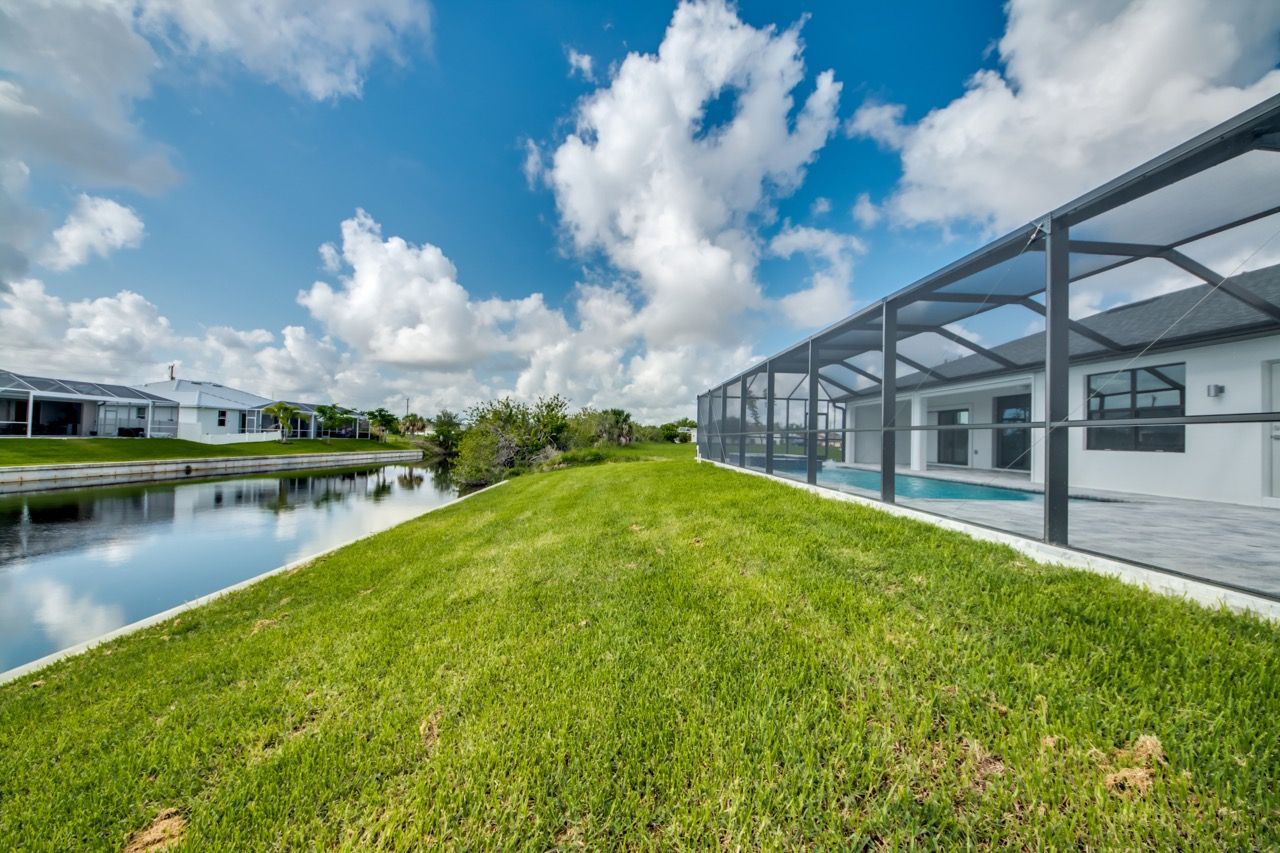 casa en Ramos Builders, Inc. por Ramos Builders, Inc.