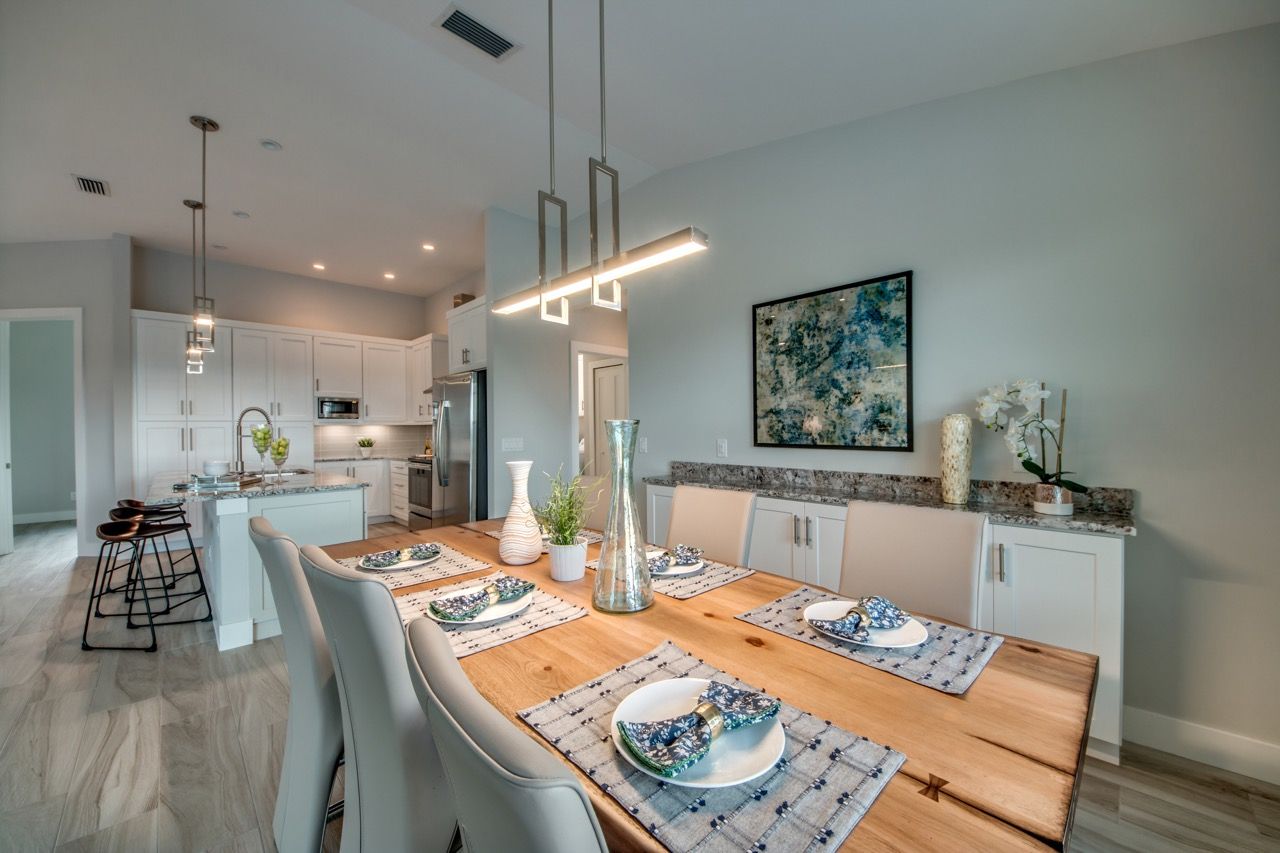 casa en Ramos Builders, Inc. por Ramos Builders, Inc.