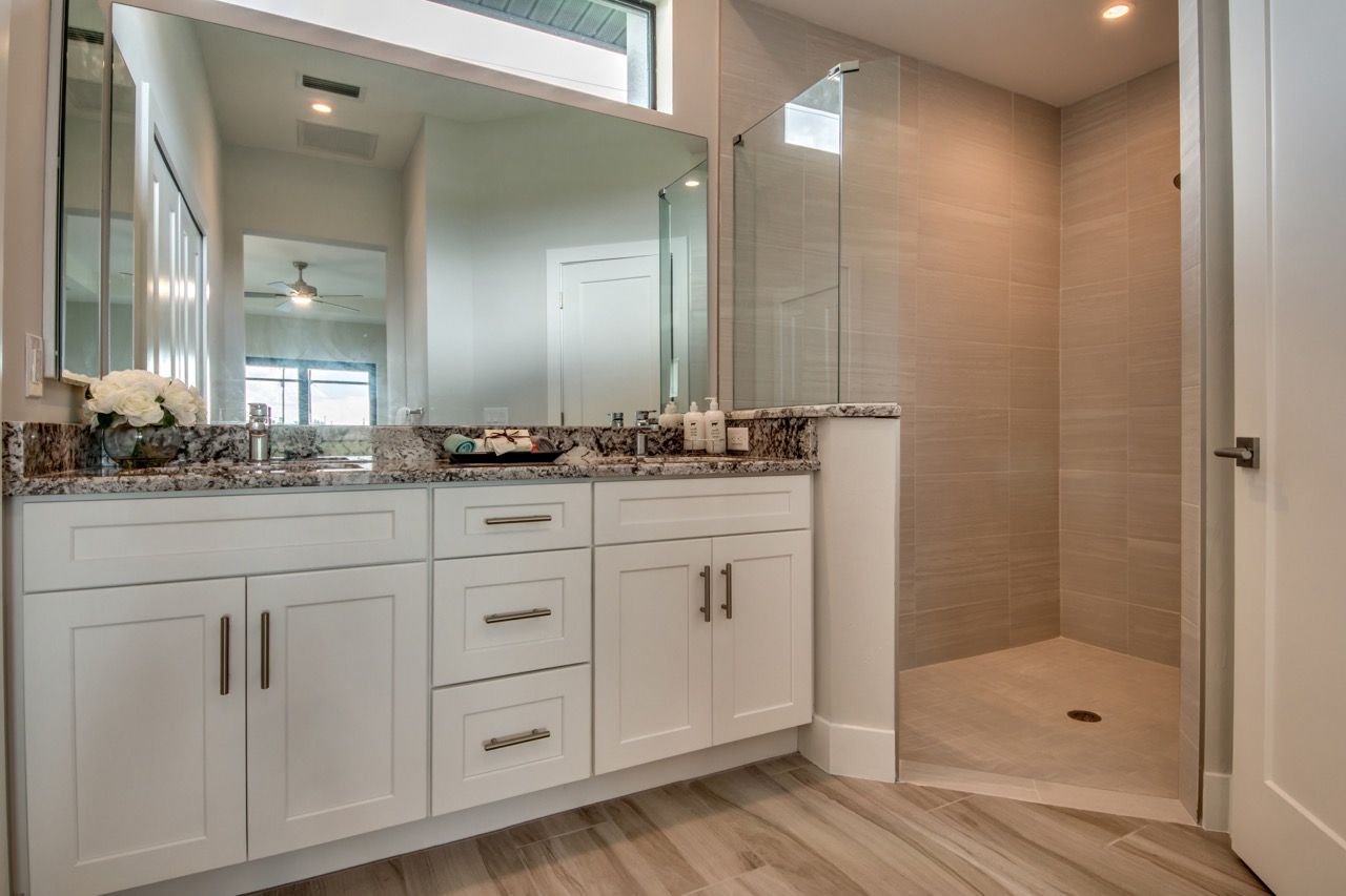 casa en Ramos Builders, Inc. por Ramos Builders, Inc.