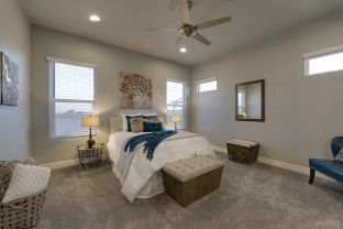 Park West Village por Amreston Homes en Albuquerque New Mexico
