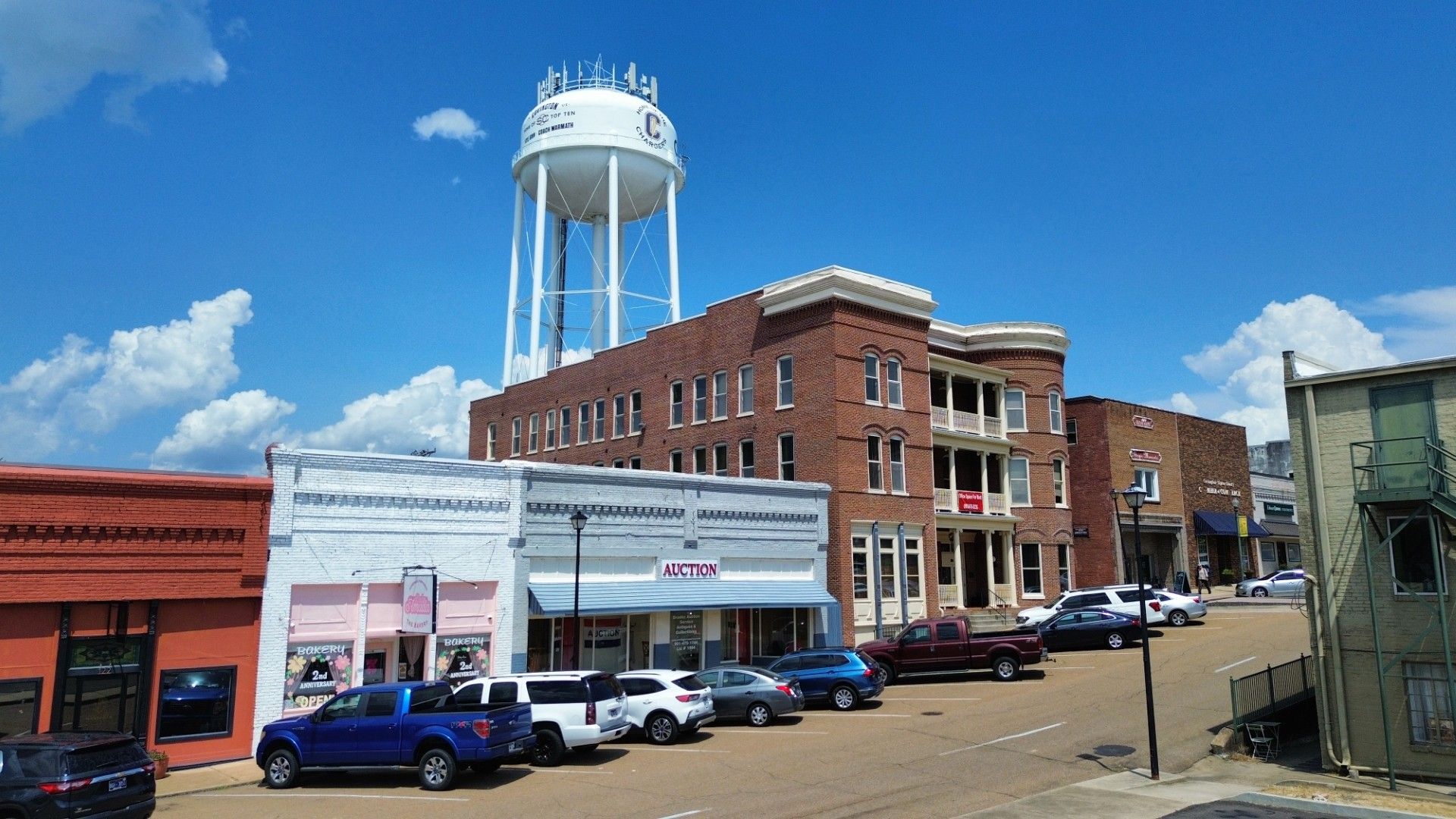 casa en Covington Court Townhomes por D&D Custom Homes