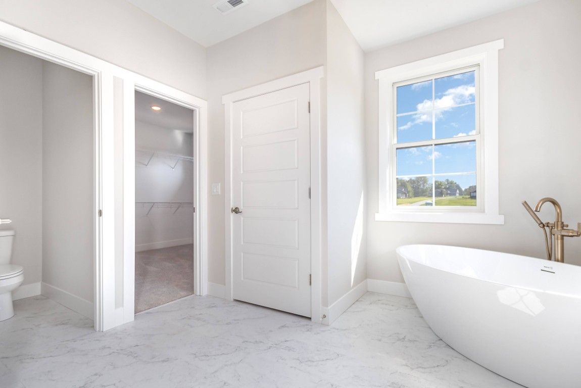 casa en The Bold Company por The Bold Company