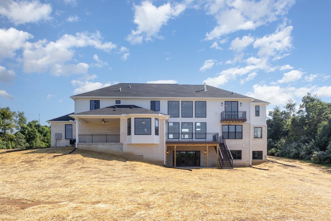 casa en The Bold Company por The Bold Company