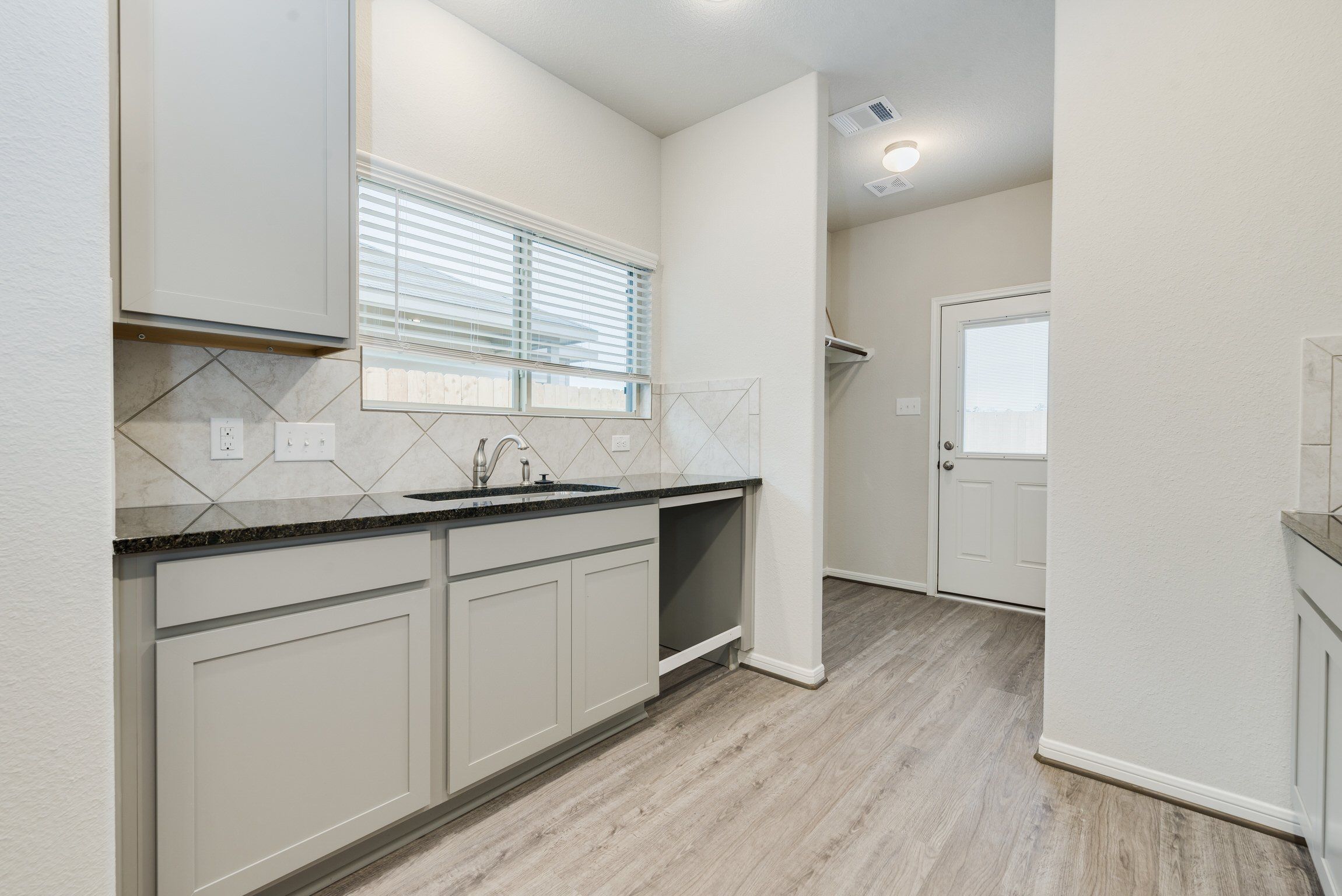 casa en Mill Creek Trails por Colina Homes