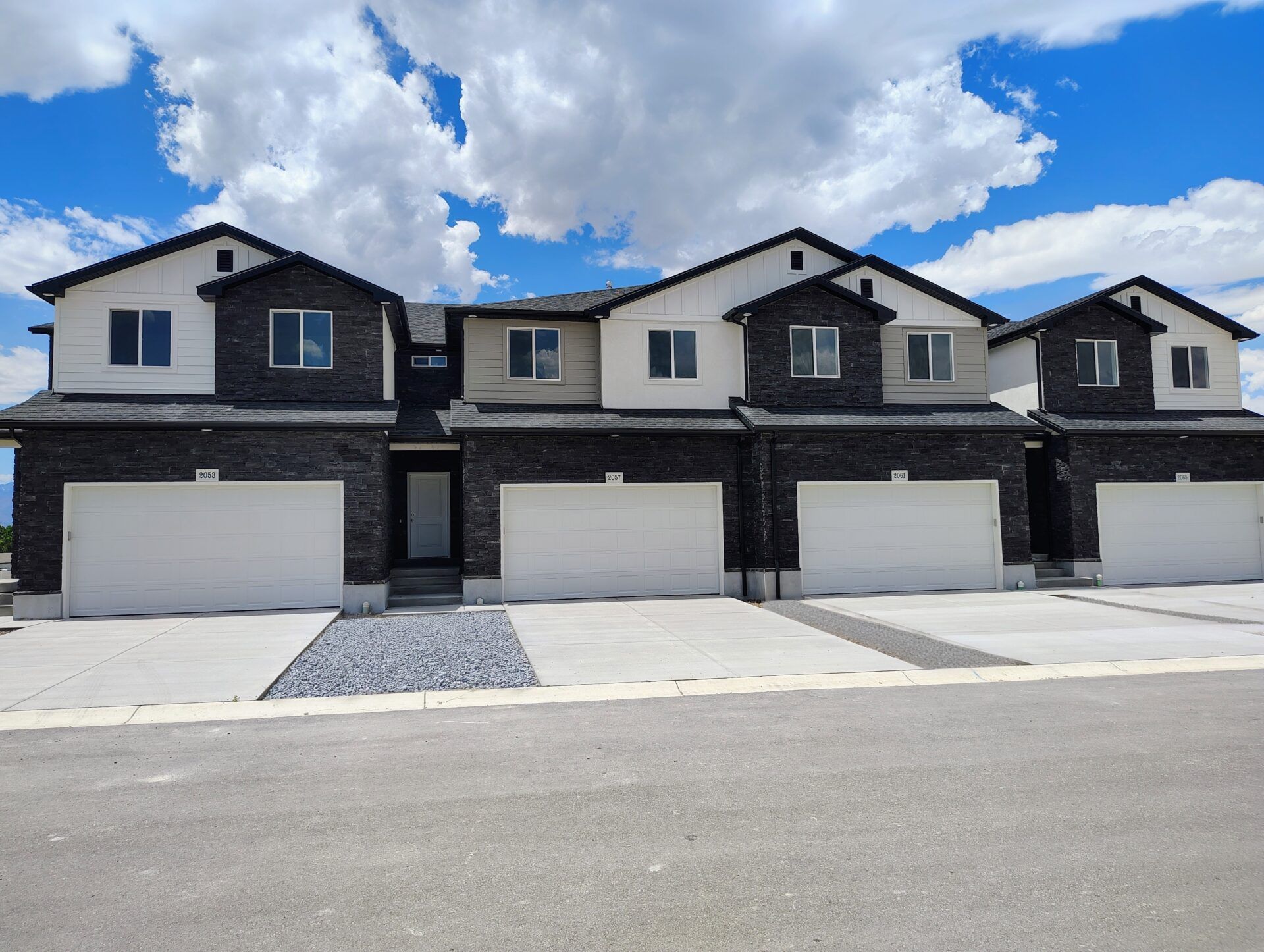 casa en Sunset Villas por Hallmark Homes