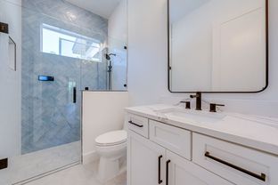 Snow Construction por Snow Construction en Orlando Florida