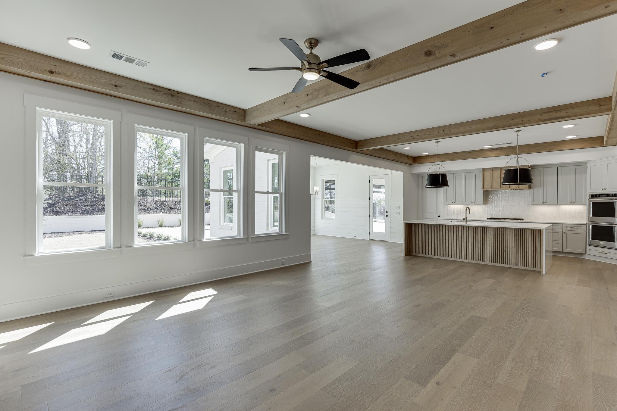 The Oaks At Belmont por Nash Properties, Inc. en Atlanta Georgia
