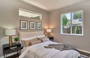 Takane At Sunrise por Ichijo USA Co., Ltd. en Tacoma Washington