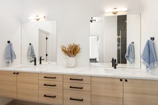 Ashworth por Ashworth en Seattle-Bellevue Washington