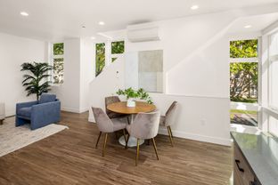Ashworth por Ashworth en Seattle-Bellevue Washington