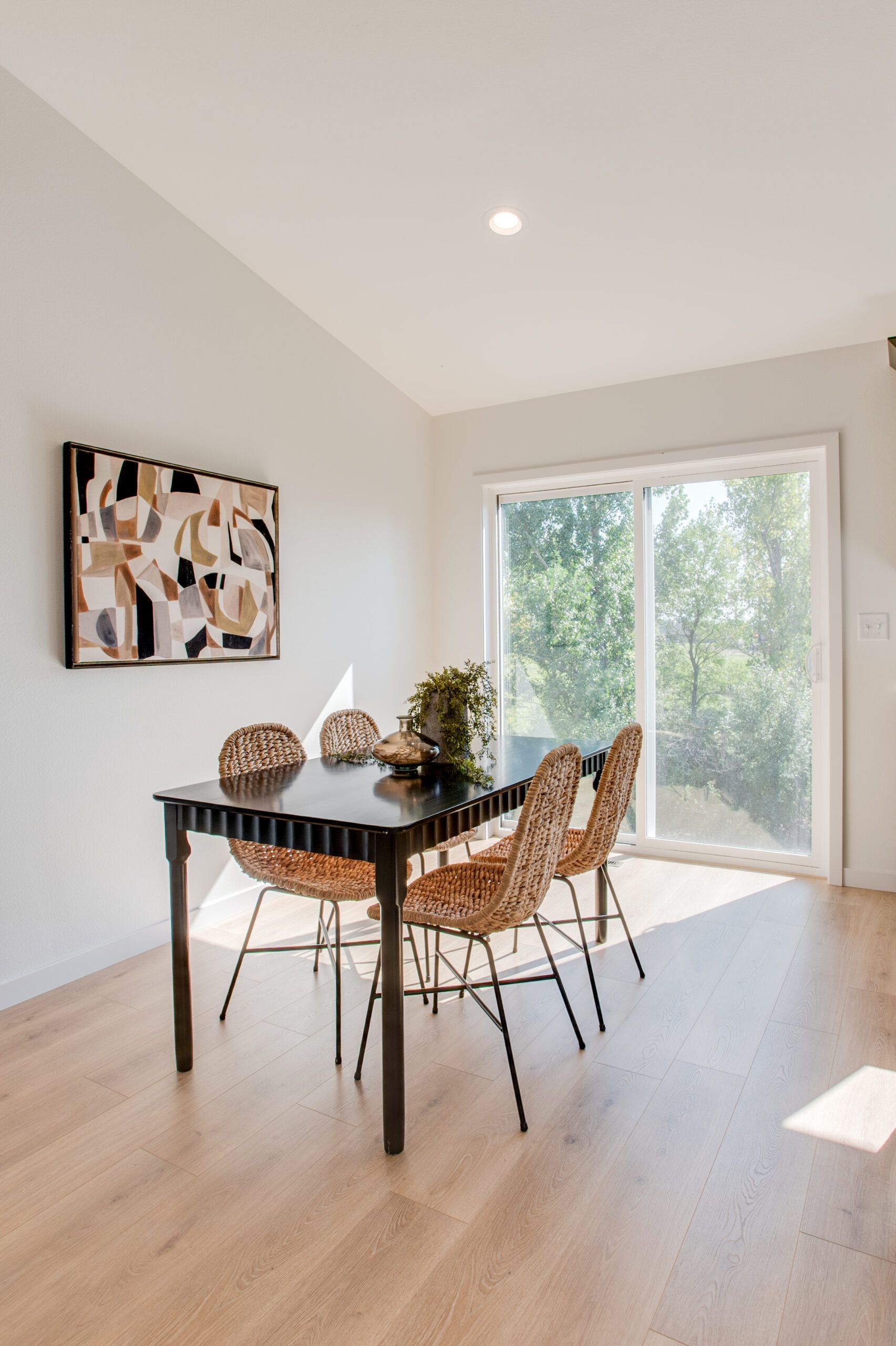 6093 Martin Ln W West Fargo. Riverside, ND 58078