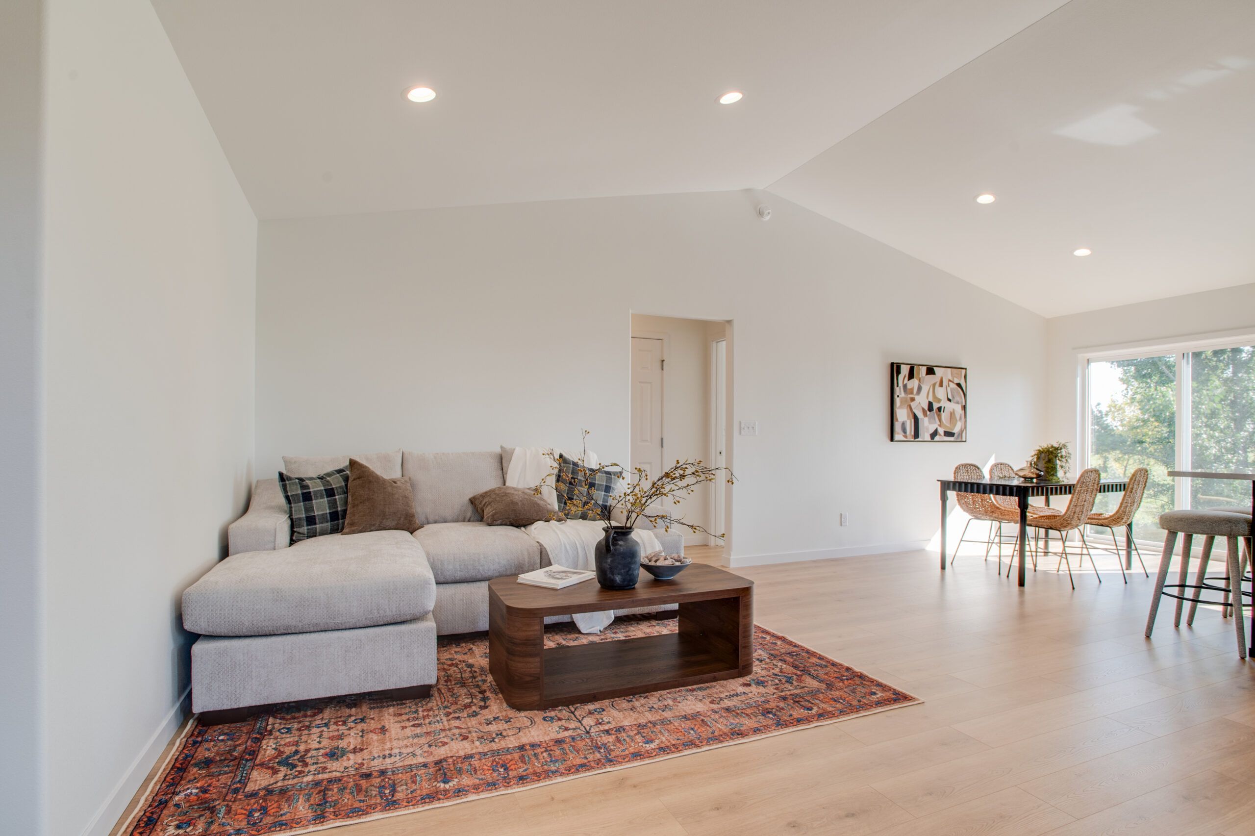 6093 Martin Ln W West Fargo. Riverside, ND 58078