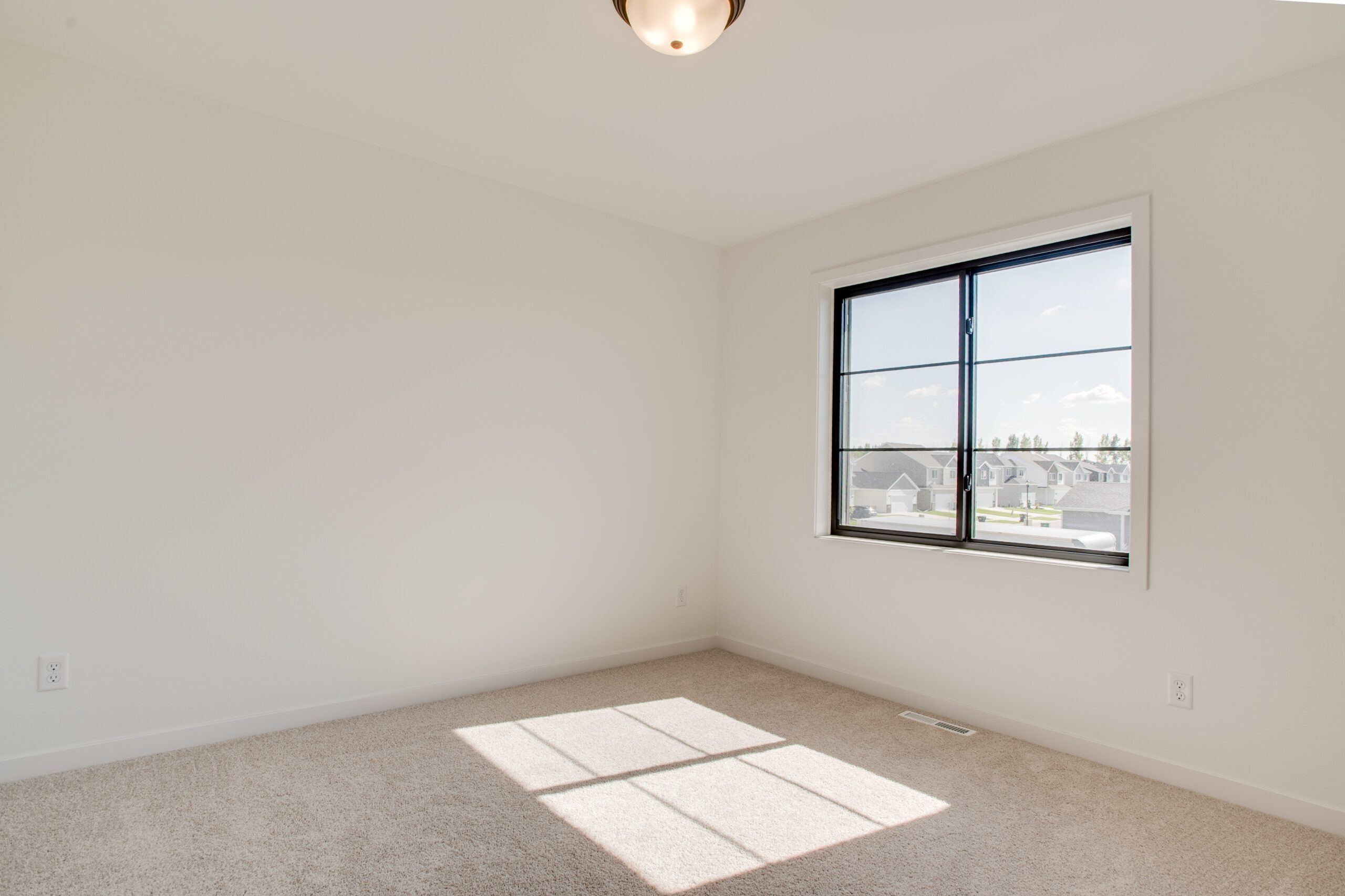 6163 Martin Ln W West Fargo. Riverside, ND 58078