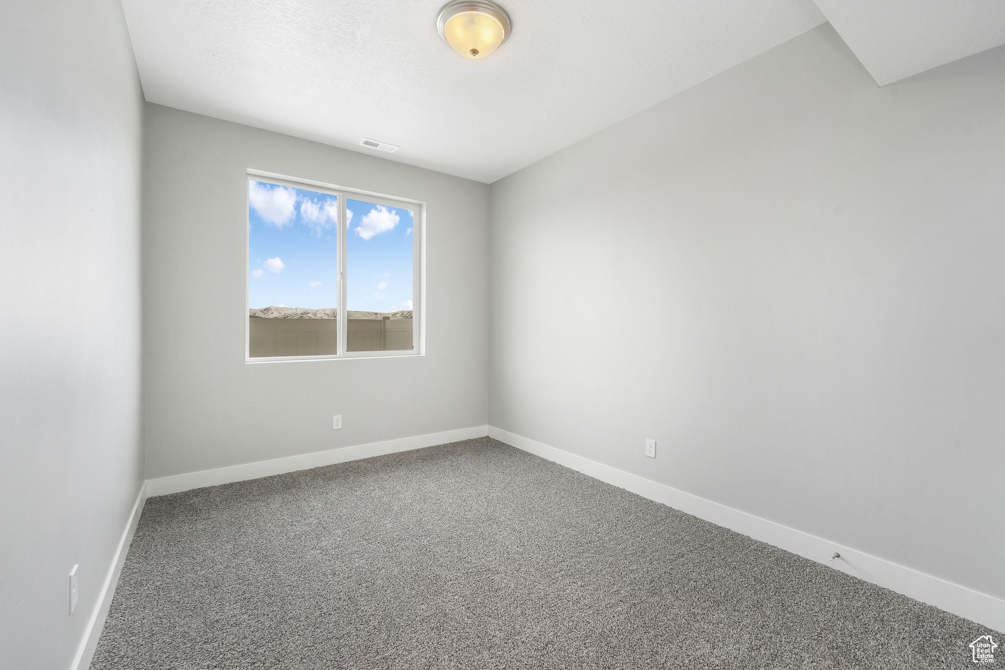 5245 N Evergreen Way, Eagle Mountain, UT 84005 - Eagle Mountain, UT