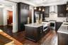 casa en BH Design Build por BH Design Build