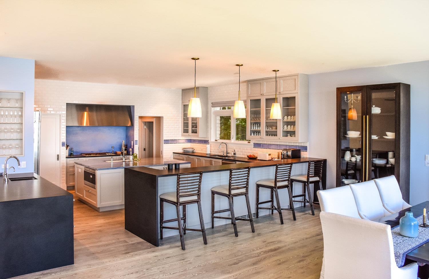 Burger Construction por Burger Custom Homes en Nassau-Suffolk New York