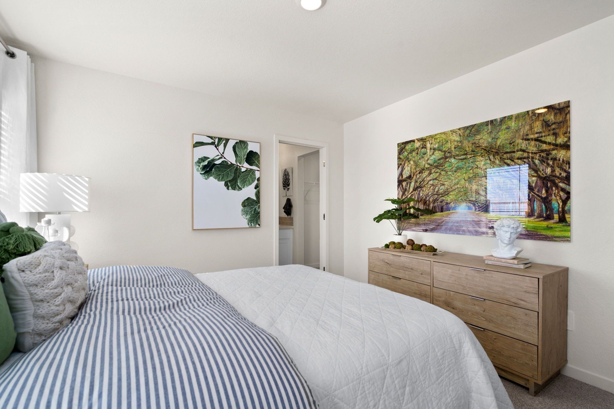 504-Lindon Model-Owners Suite View 2