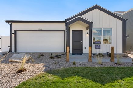 511 Camden-3728 Lake Clark St Model Exterior