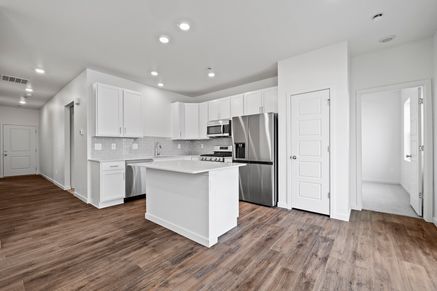501-Del Norte-Kitchen View 1
