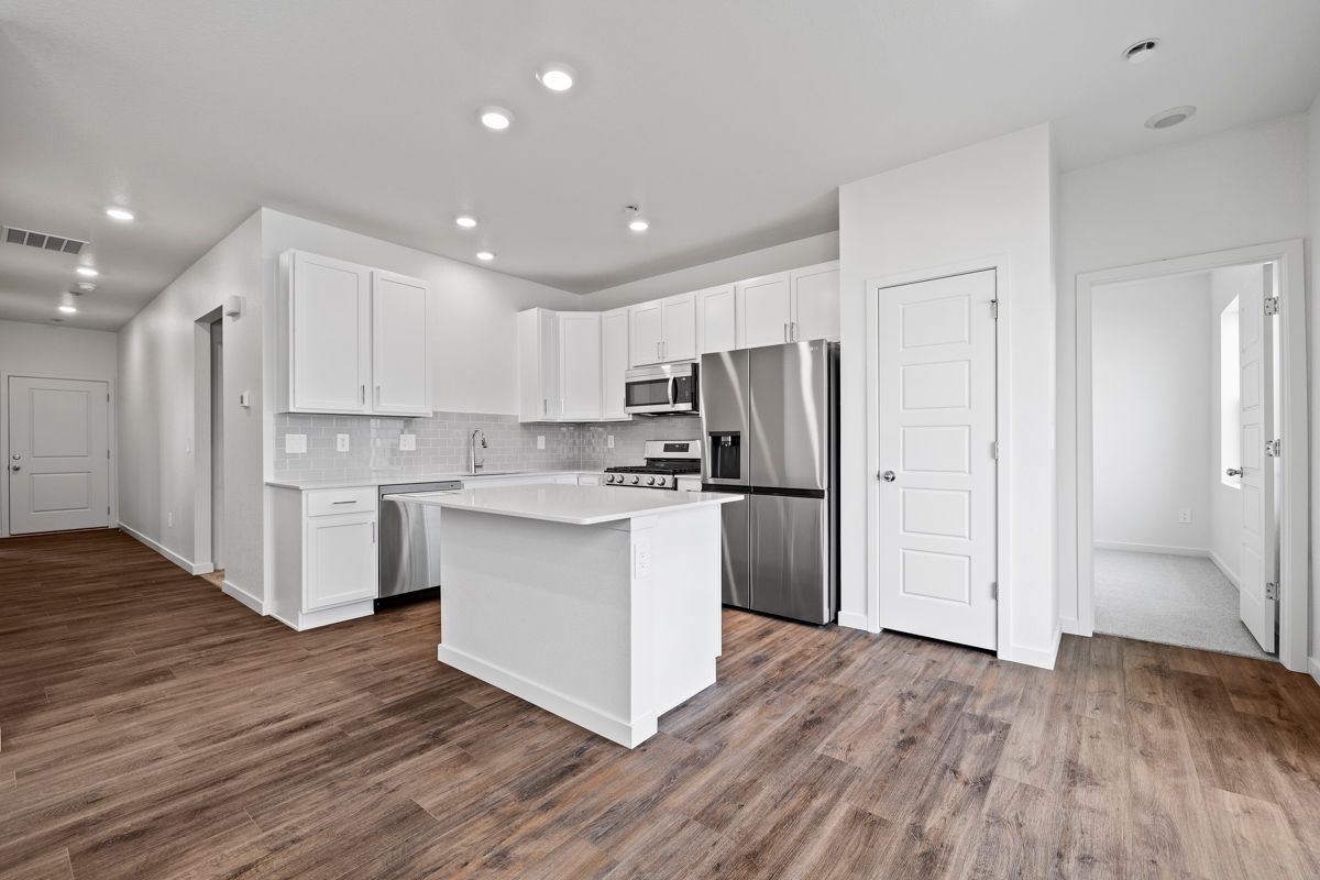 501-Del Norte-Kitchen View 1