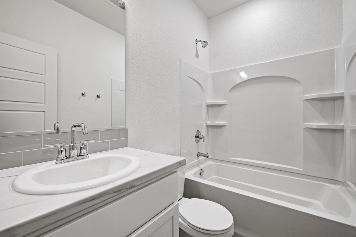 501-Del Norte-Bathroom 2