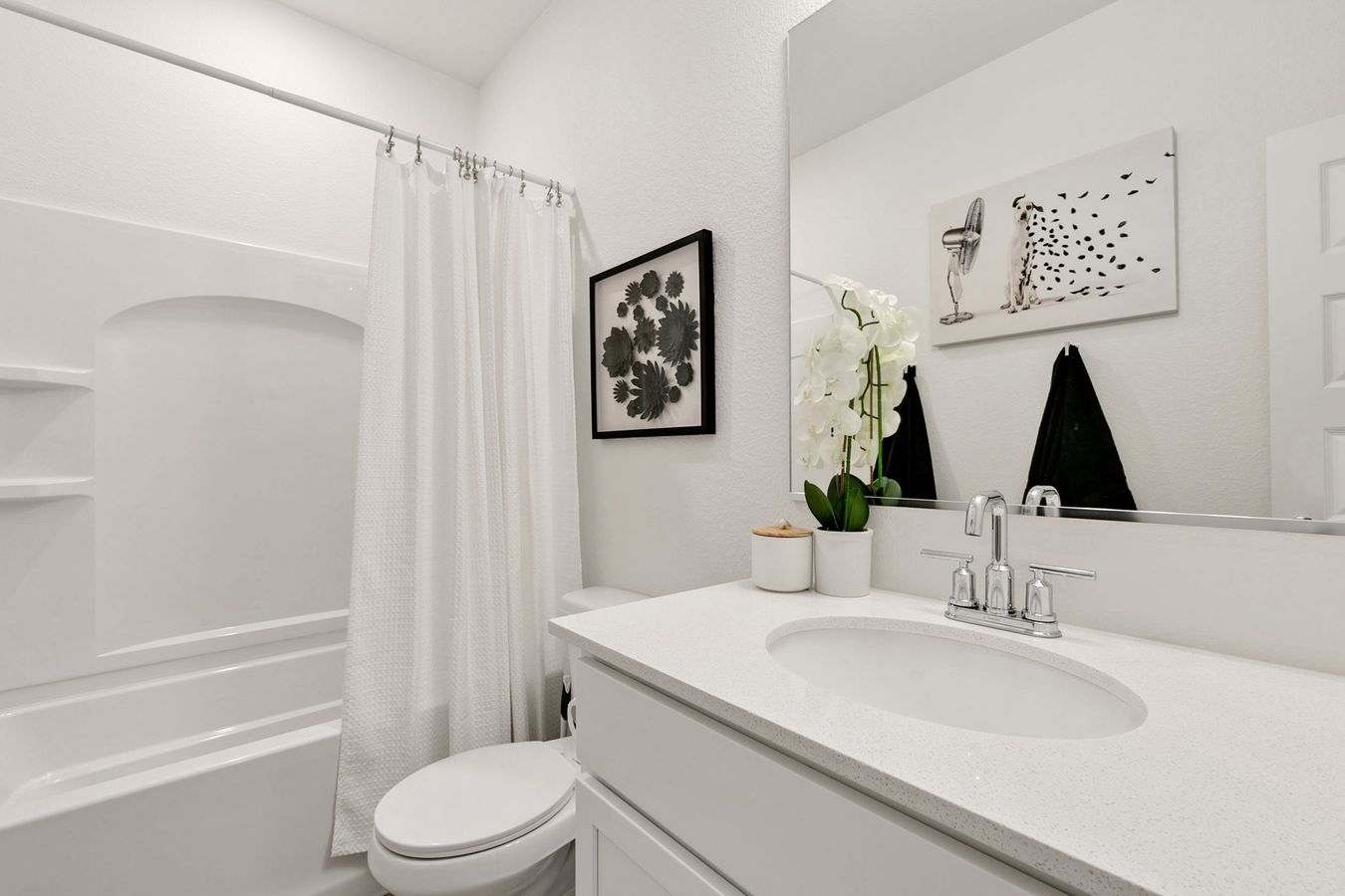 503-Bristol Model-Bathroom 2