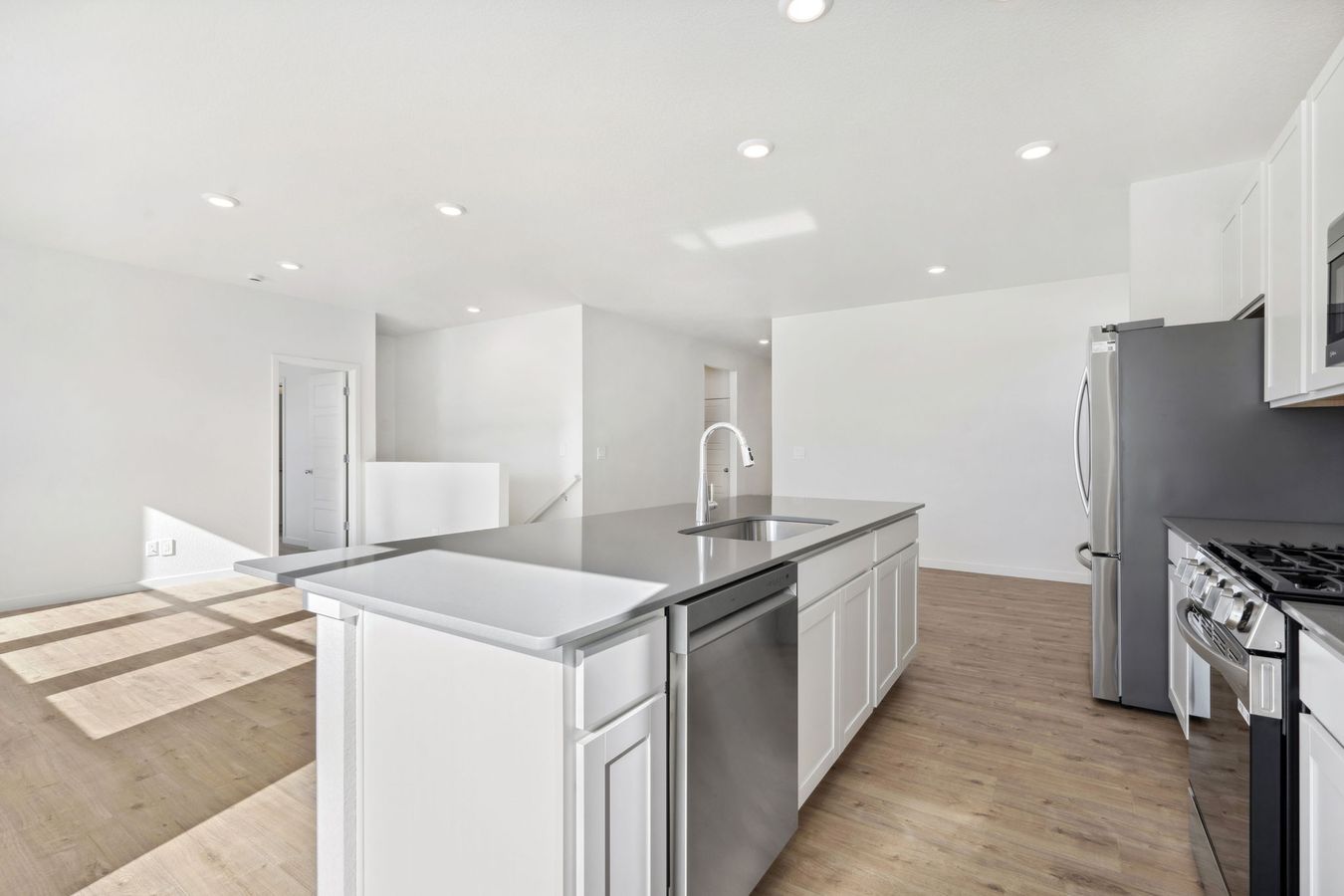 Stratton-Model-Kitchen and Living Room